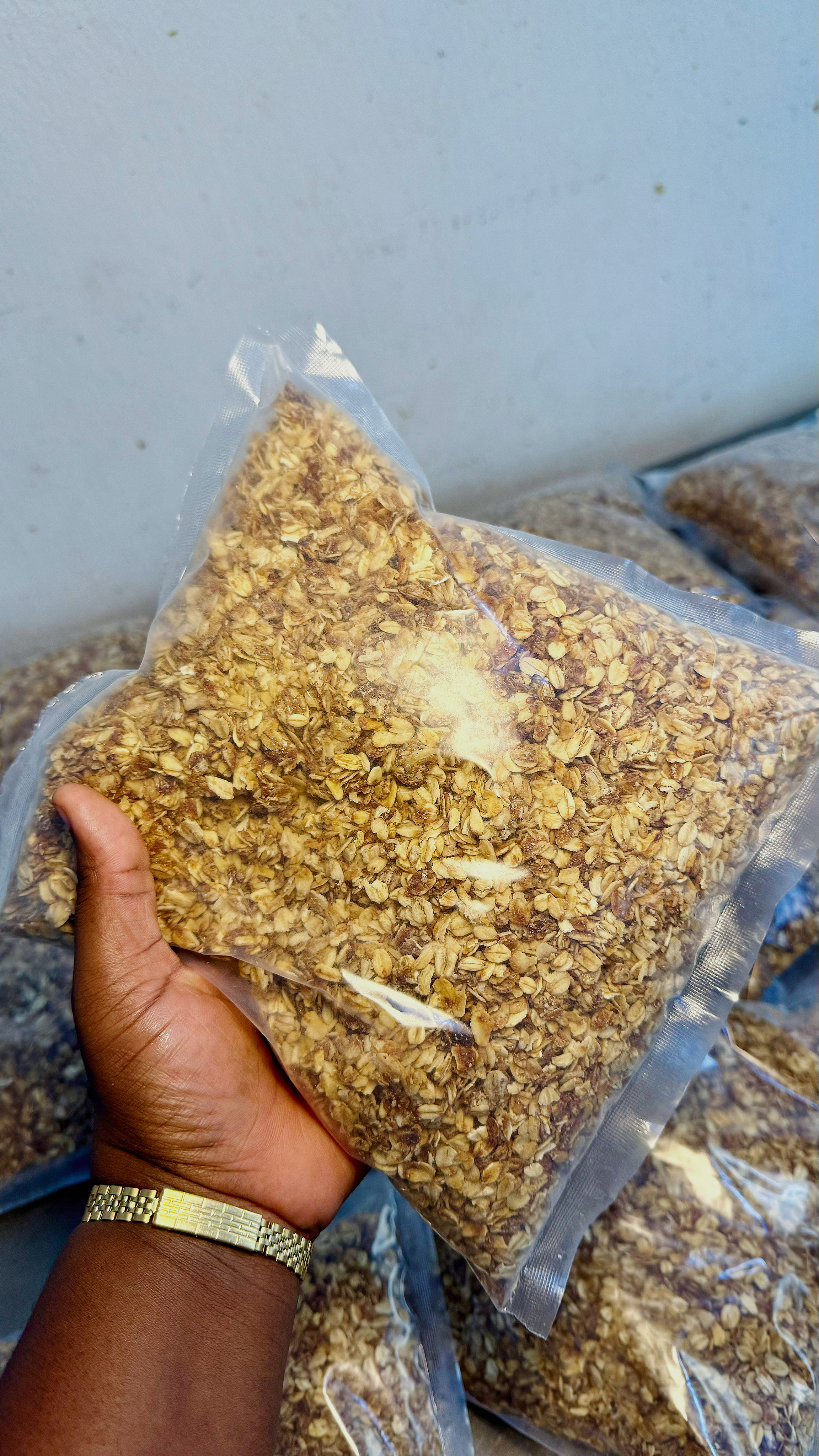 1KG GRANOLA (sweetened)